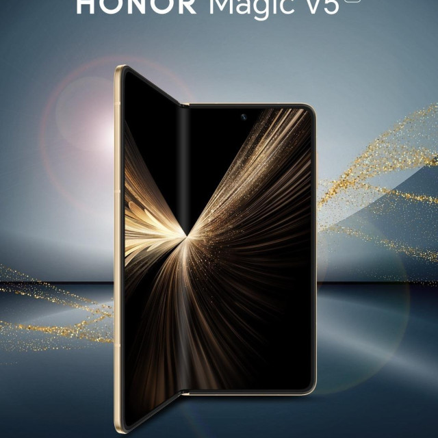 HONOR Magic V5