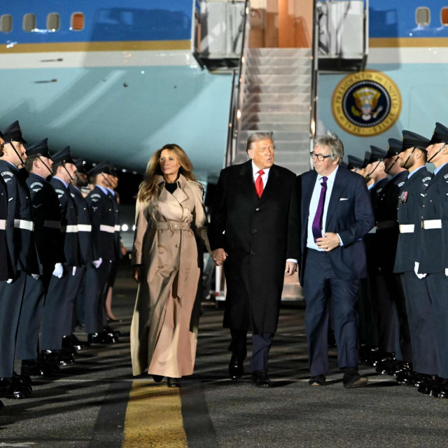 Dolazak Trumpa i Melanije u Britaniju