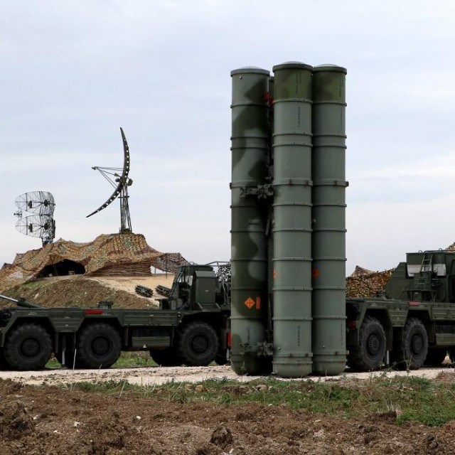 Protuzračni sustav S-400