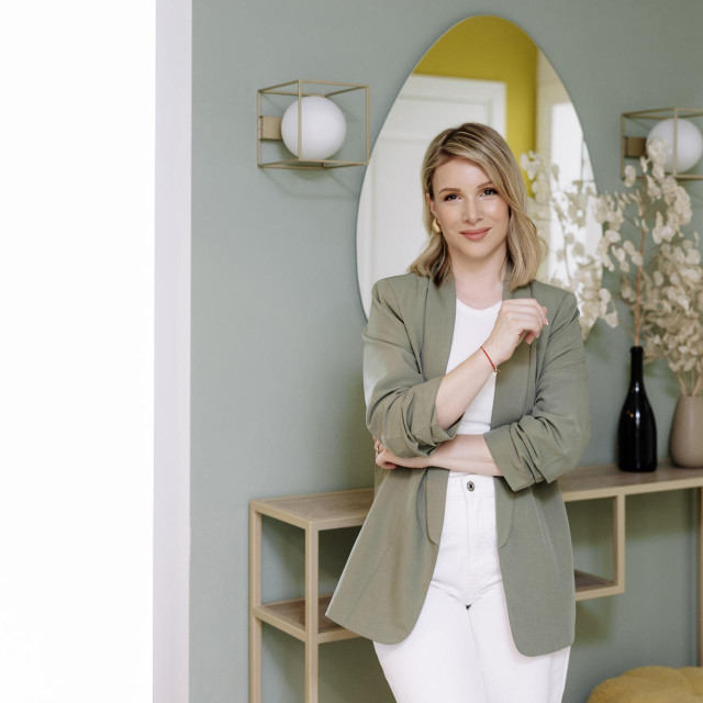 Maja Mihovilović, Tu žive ljudi