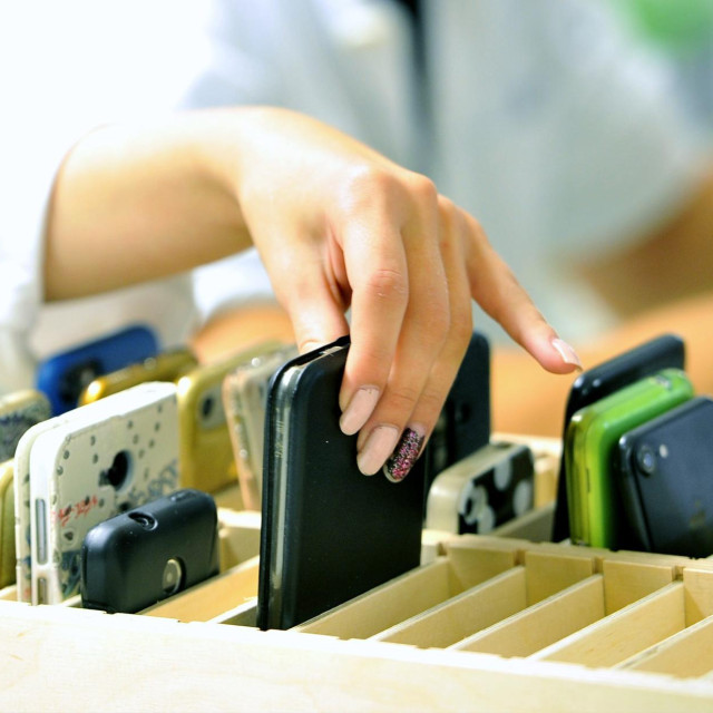 Mobiteli u školama, ilustrativna fotografija