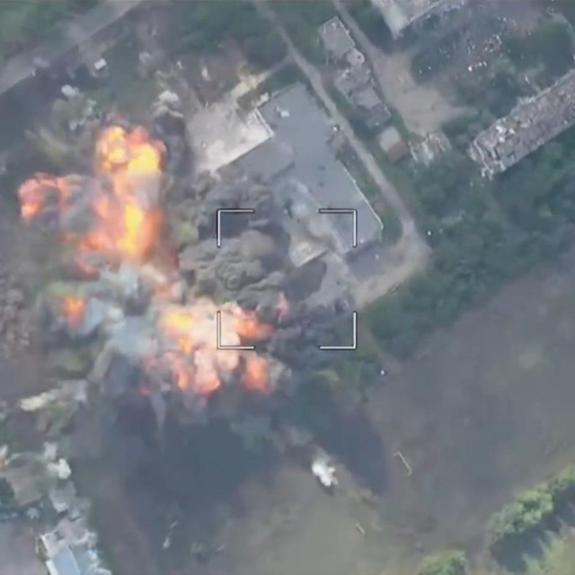 Eksplozija goleme navođene bombe FAB-3000/Arhivska fotografija