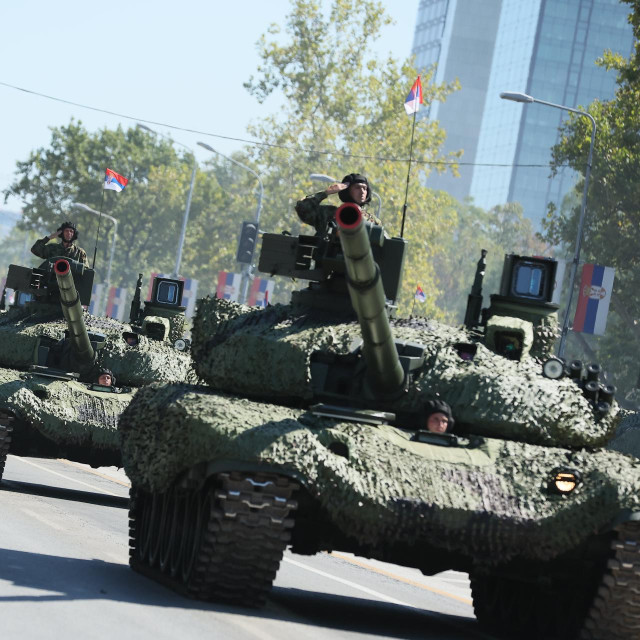 Oklopna vozila na vojnoj paradi