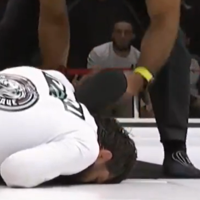 Arman Tsarukjan vs. Benson Henderson