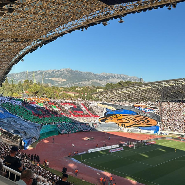 Koreografija na Poljudu prije derbija