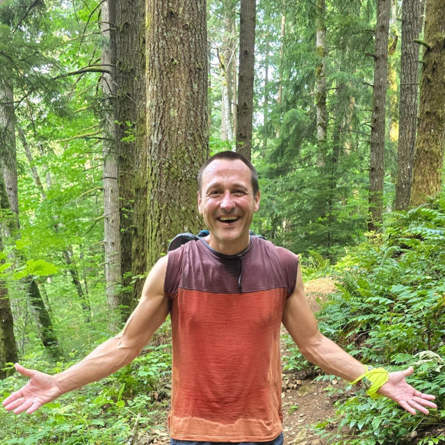 Bruno Šimleša snimljen pri početku Pacific Crest Traila