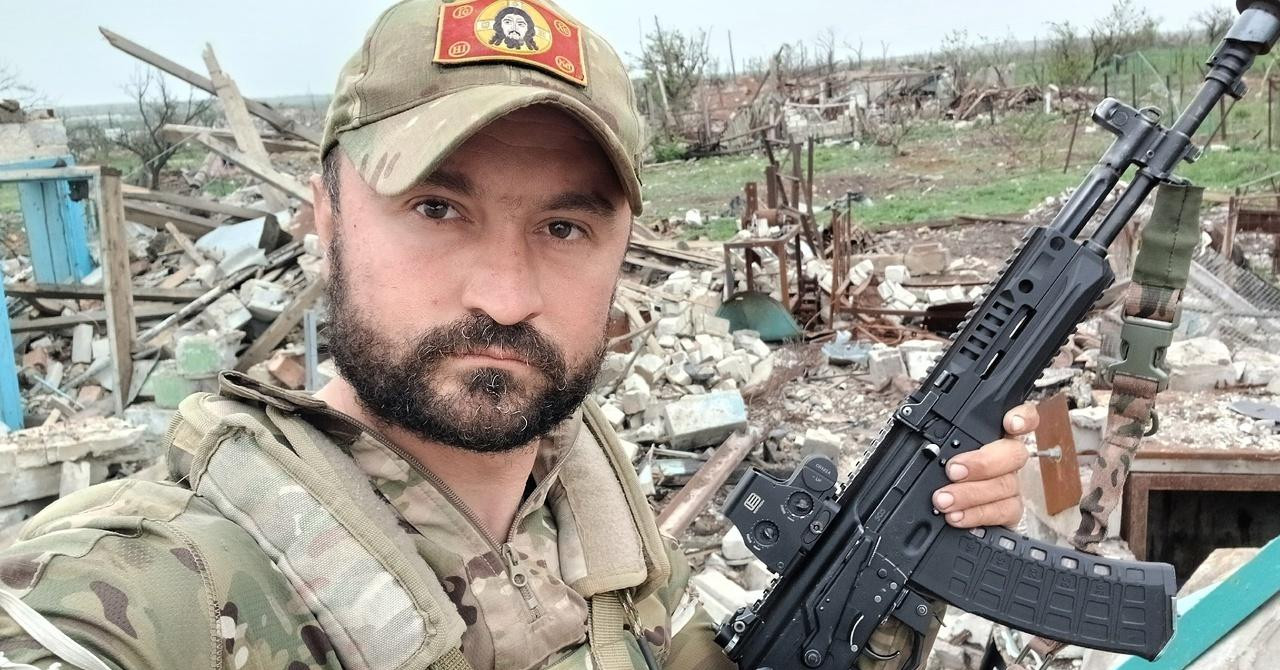 Srbin iz BiH koji se borio u Ukrajini uhićen u Sarajevu. Bio je pripadnik ‘Permskih medvjeda‘, u ratu je izgubio nogu