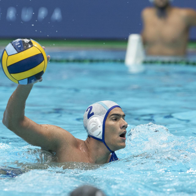 Andrija Bašić u prve dvije utakmice, 8 golova ili po 4 Vouliagmeniju pa onda i Brescii