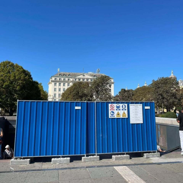 Radovi na pokretnim stepenicama u Importanne Centru