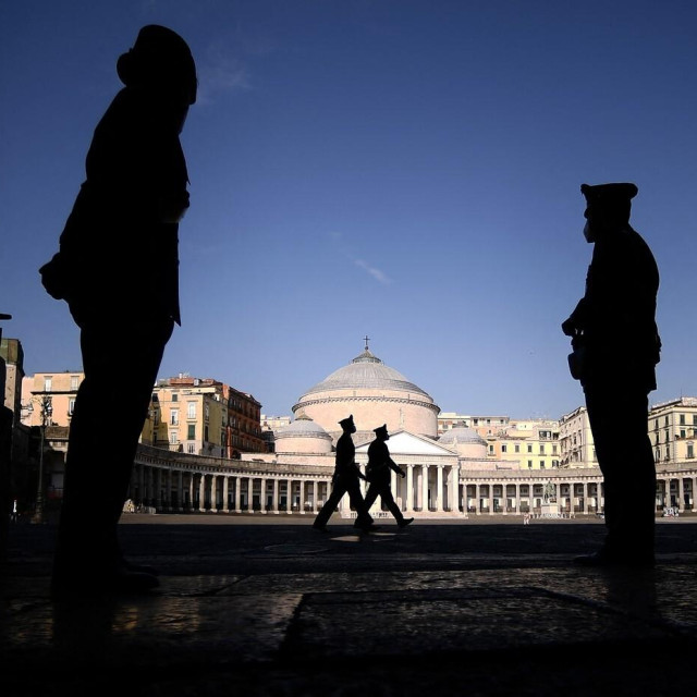 Talijanska policija, ilustracija