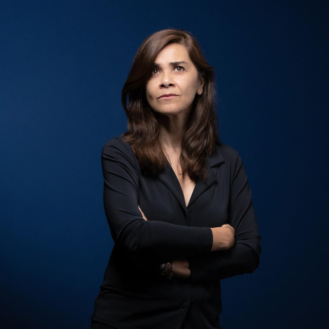 ‘Posljednje mjesto‘ (MeandarMedia) djelo je autorice Négar Djavadi. Na hrvatski ga je prevela Vanda Mikšić