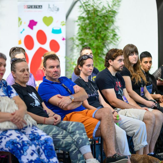 Prizor s konferencije