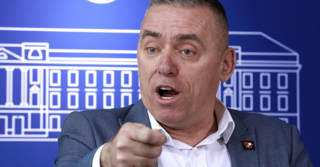 Ćipe: ‘Svinjska kuga se prvo pojavila u mjestu gdje je bila prva četnička pobuna, a sada kreće čvarak-revolucija‘