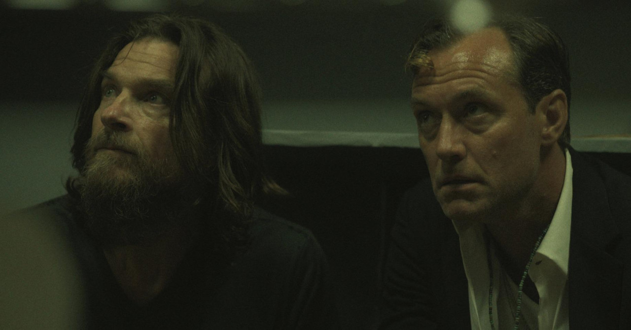 Nova kriminalistična serija "Black Rabbit" navdušuje na Netflixu, medtem ko akcijski triler "Ice Road: Vengeance" prejema slabe ocene