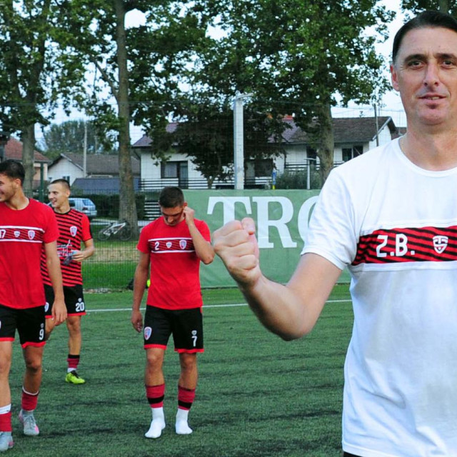 Igrači Graničara i trener Zoran Buinac