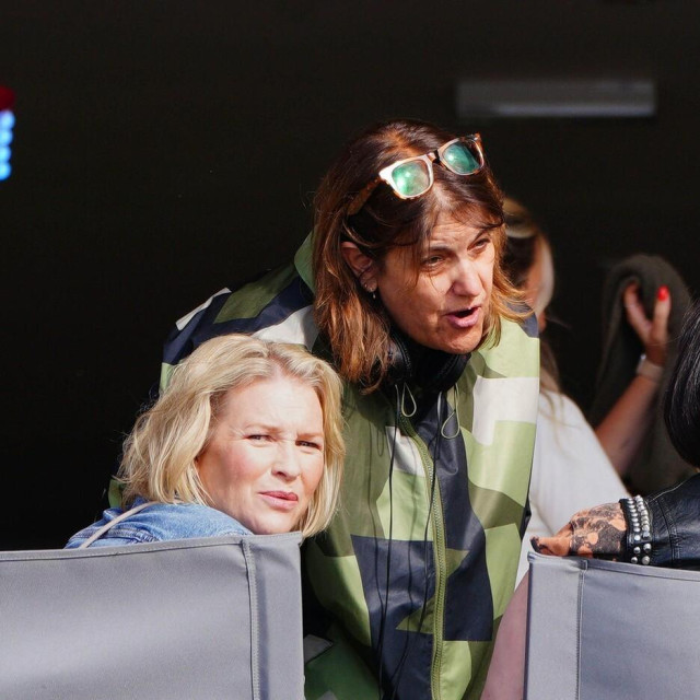 Joanna Page (lijevo) i Ruth Jones (desno)