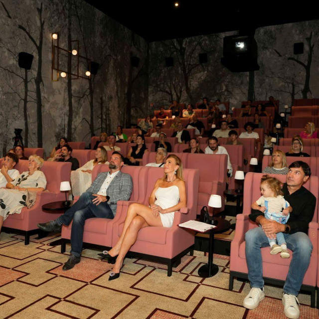 Kazalište Moruzgva proslava