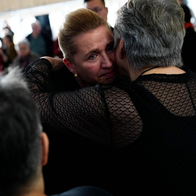 Mette Frederiksen na susretu sa stanovnicama Grenlanda u Nuuku