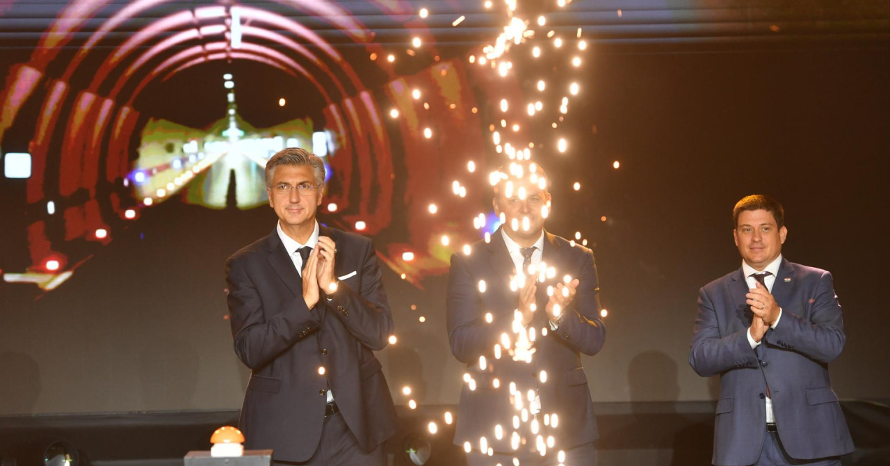 U promet puštena obnovljena cijev tunela Učka, Plenković: ‘Sada će se od Rijeke do Pule doći za sat vremena‘
