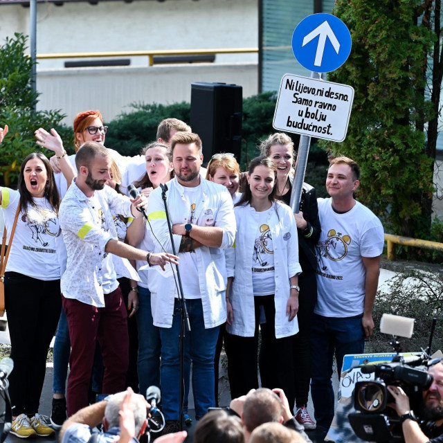 Prosvjed ‘Izliječimo zdravstvo zajedno‘ u organizaciji Inicijative mladih liječnika Hrvatske/Arhivska fotografija