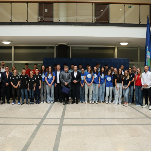 Prijem mladih rukometaša kod Tomislava Tomaševića nakon 609 dana