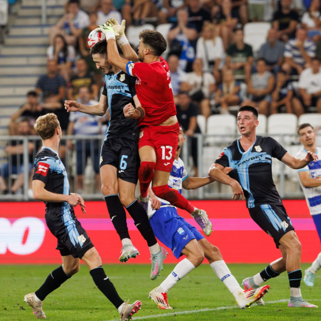Osijek - Rijeka: Stjepan Radeljić, Martin Zlomislić