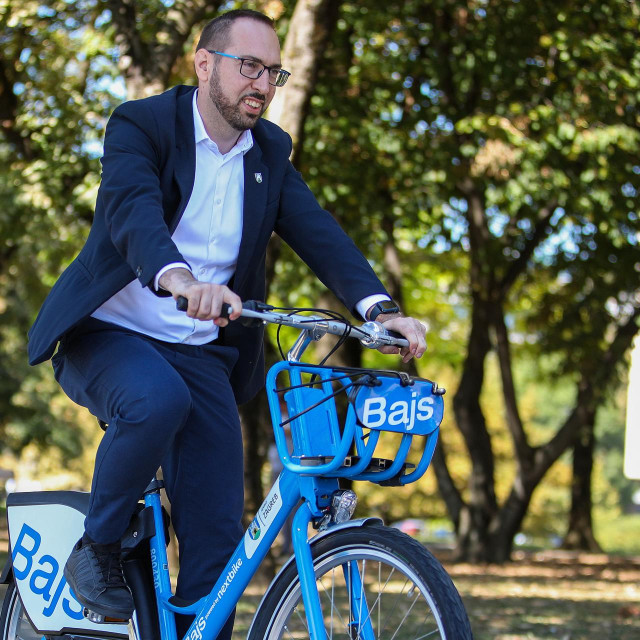 Tomislav Tomašević na Bajs biciklu