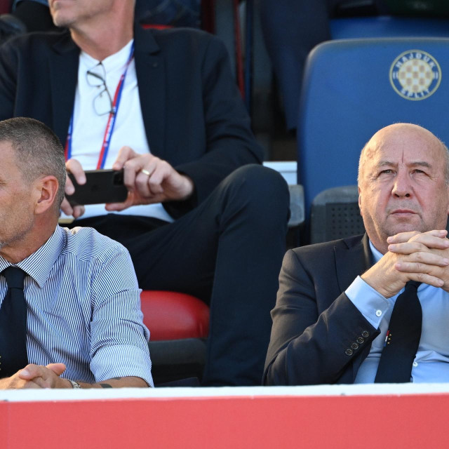 Split, 200925.
Poznati na Poljudu uoci derbi utakmice Hajduk - Dinamo.
Na fotografiji: Zvonimir Boban, Velimir Zajec.