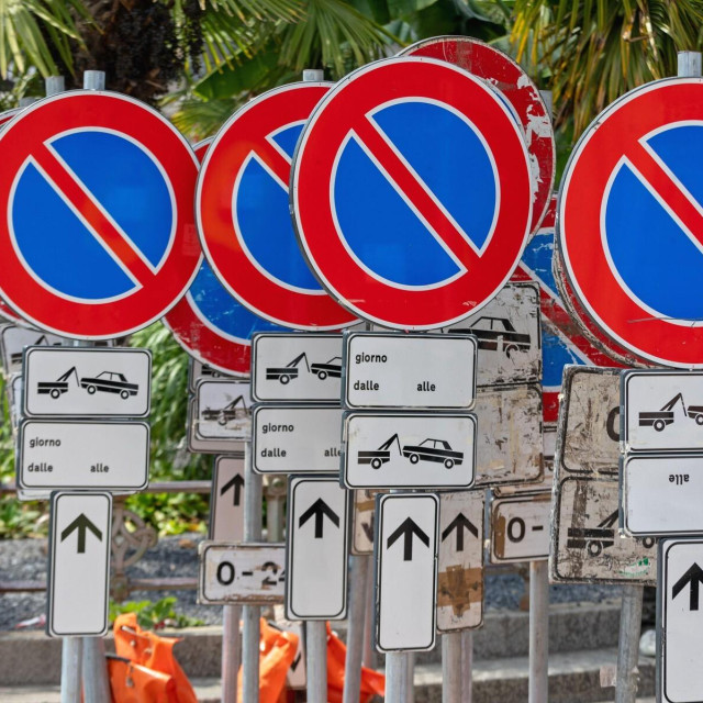 Zabranjeno parliranje, ilustracija