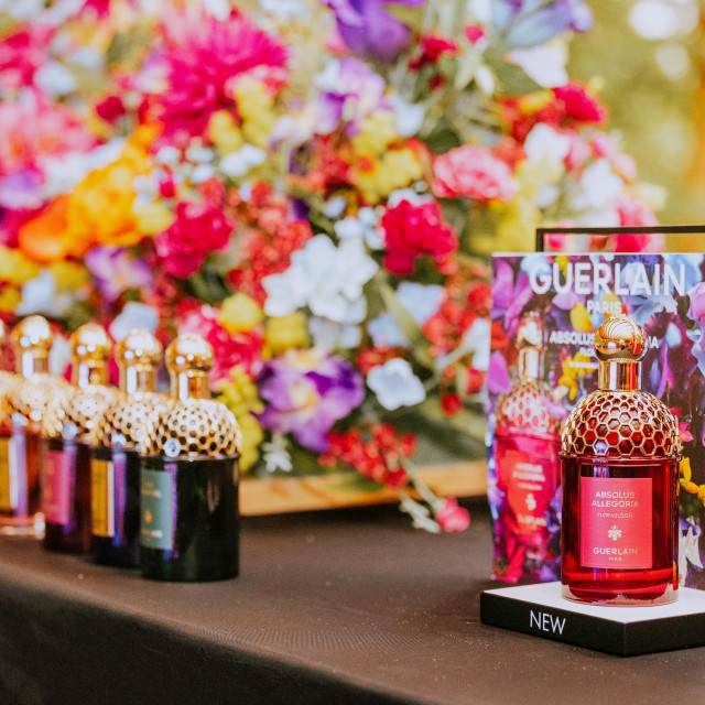 ”Florabloom Absolu je očaravajući noćni buket u kojem tuberoza postaje senzualnija i zavodljivija nego ikad”, ističe Delphine Jelk