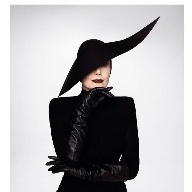 fotografije MARKO GRUBIŠIĆ
gost kreativni urednik SAŠA JOKOVIĆ
stilistica ANA NIKAČEVIĆ
make up SAŠA JOKOVIĆ