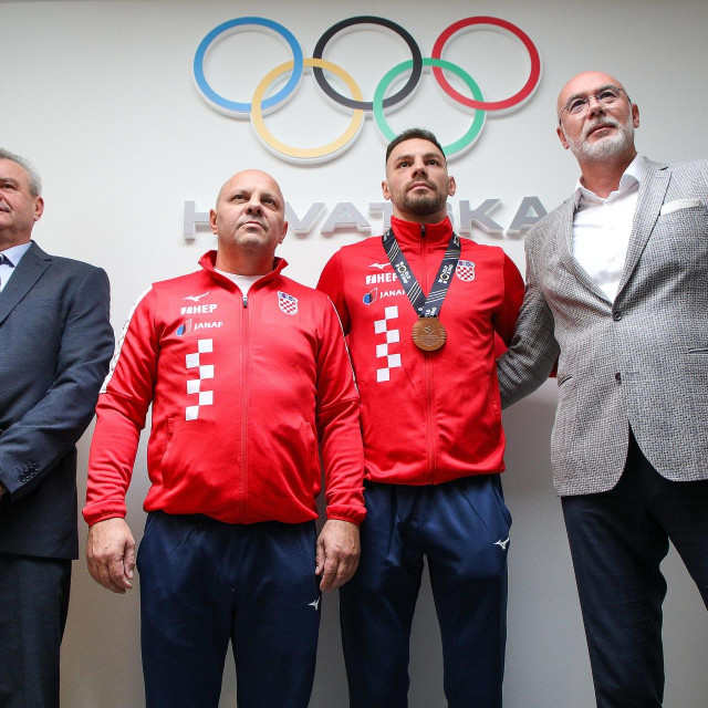 Bono Bošnjak, izbornik Pero Veočić, Gabrijel Veocic i Siniša Krajač iz HOO-a