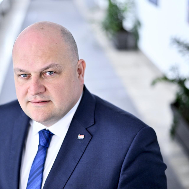 Ministar gospodarstva Ante Šušnjar