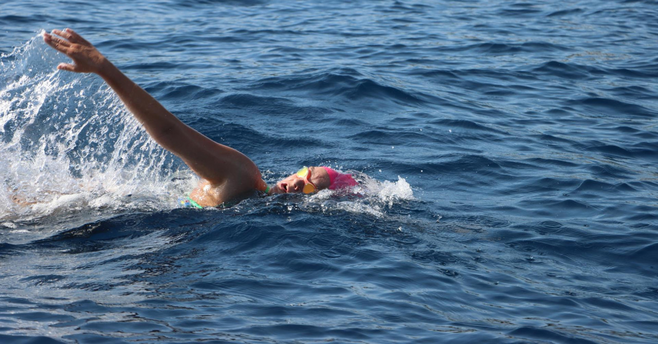 Dina Levačić uspešno preplavala okoli otoka Angel v zalivu San Francisco