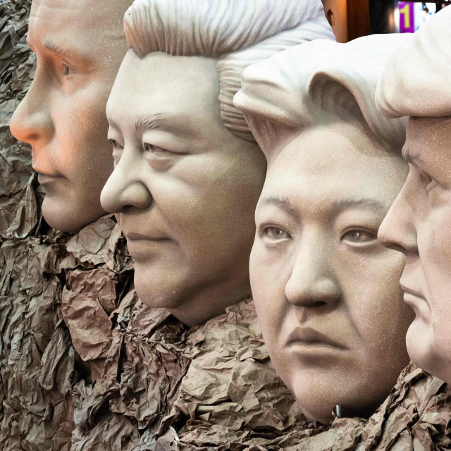 Parodija na Mount Rushmore u Bangkoku: Putin, Xi Jinping, Kim Jong-un i Trump