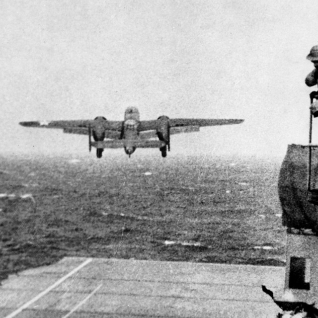 James Doolittle polijeće s USS Horneta