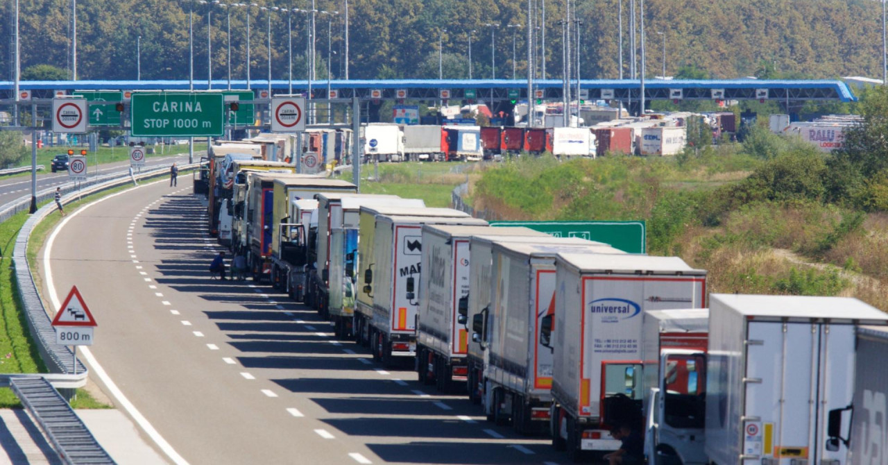 Kamioni čekaju sedam sati na ulaz u Hrvatsku iz Bosne i Hercegovine