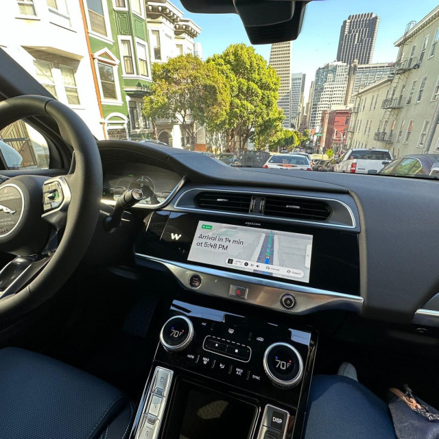 Vožnja Waymoovim vozilom, ilustracija