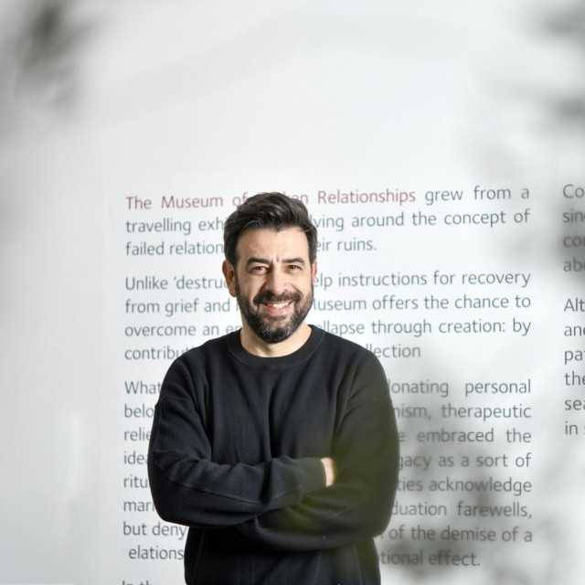 GLORIA.
Zagreb, 070325.
Muzej prekinutih veza.
Glumci Lana Baric i Janko Popovic Volaric.