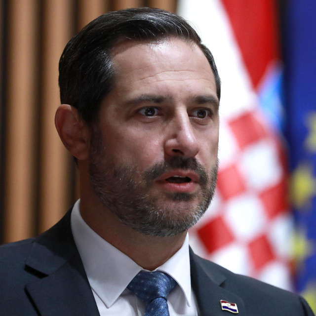 Ministar turizma Tonči Glavina
 