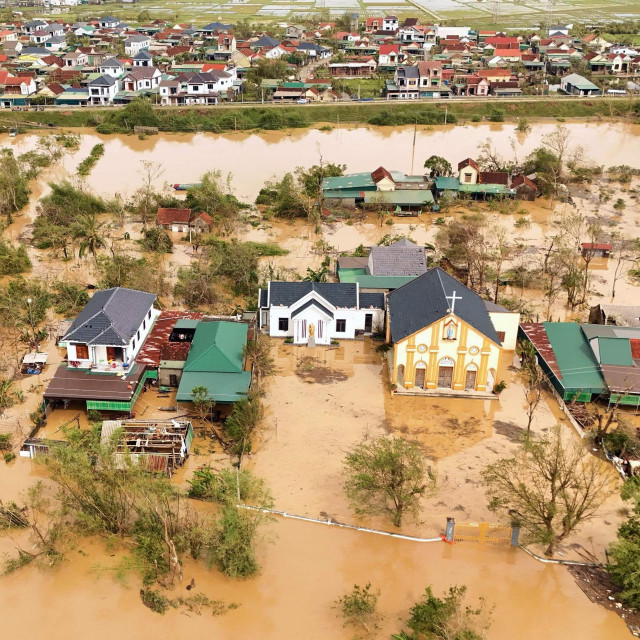 Poplavljeni domovi u provinciji Nghe An