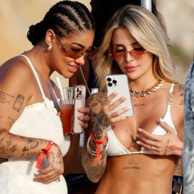 Bruna Rotta s prijateljima na Ibizi