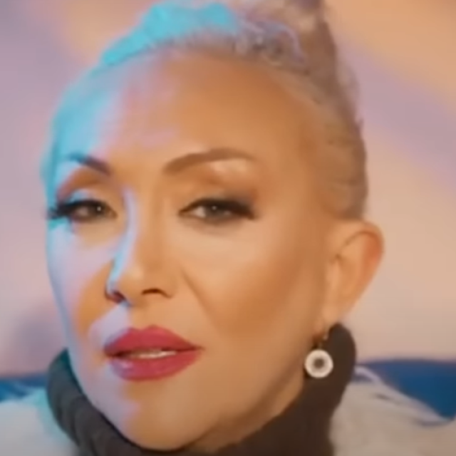 Gül Tut, poznatija kao Güllü