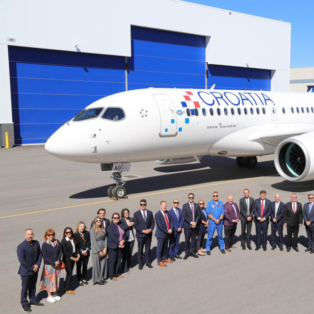 Doček Airbusa A220-100