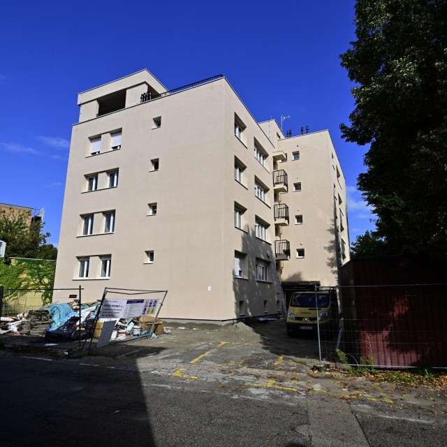 Zgrada na Trgu žrtava fašizma 13 u Zaprešiću