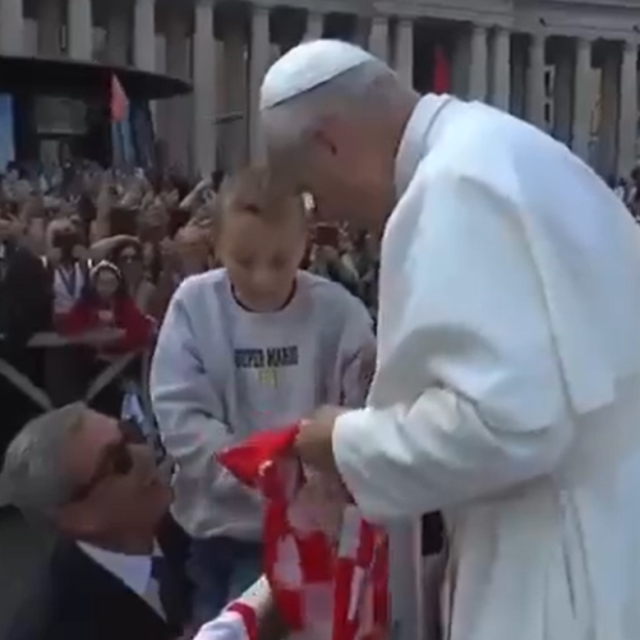 Dječak Petar Šarić i papa Lav XIV.