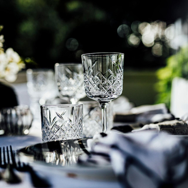 Večera u restoranu, ilustracija