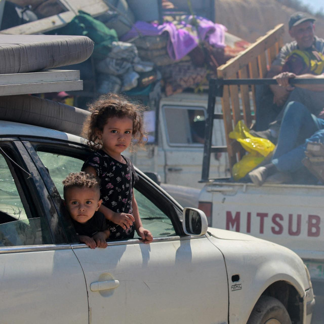 Palestinci bježe iz grada Gaze
