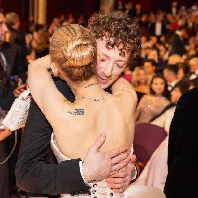 Ariana Grande i Ethan Slater