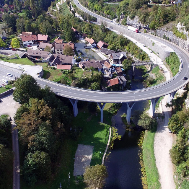 Korana i Rastoke u Slunju.
 